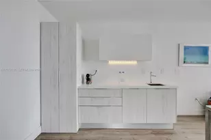 6080 Collins Ave, Miami Beach, FL 33140 - Photo 10