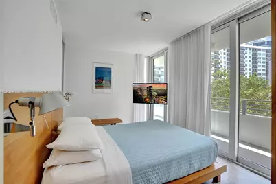 6080 Collins Ave #520, Miami Beach, FL 33140 - Photo 4