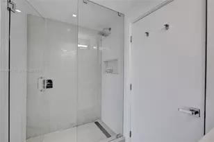 6080 Collins Ave, Miami Beach, FL 33140 - Photo 18