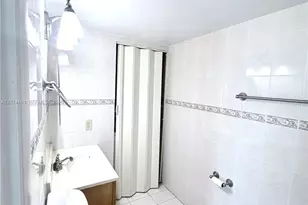 11780 SW 18th St, Miami, FL 33175 - Photo 18