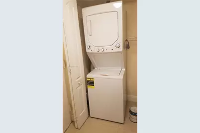 8100 Geneva Ct #438, Doral, FL 33166 - Photo 8