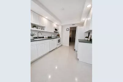 2801 NE 183rd St #1616W, Aventura, FL 33160 - Photo 8