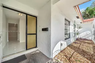 10251 NW 39th Ct, Coral Springs, FL 33065 - Photo 8