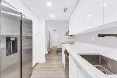 300 Bayview Dr #214, Sunny Isles Beach, FL 33160 - Photo 8