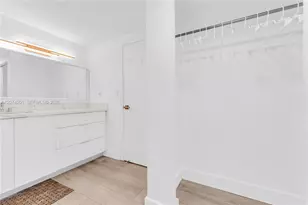 300 Bayview Dr, Sunny Isles Beach, FL 33160 - Photo 16