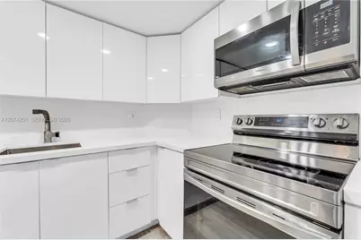 300 Bayview Dr #214, Sunny Isles Beach, FL 33160 - Photo 6