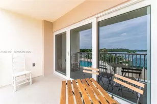 300 Bayview Dr, Sunny Isles Beach, FL 33160 - Photo 30