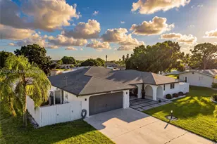 713 SE, Cape Coral, FL 33904 - Photo 4
