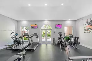 19601 E Country Club Dr, Aventura, FL 33180 - Photo 26