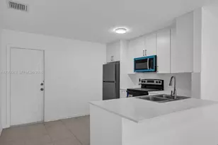 241 NW 40th St, Oakland Park, FL 33309 - Photo 4