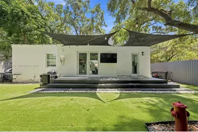 367 NE 86th St, El Portal, FL 33138 - Photo 4