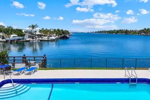 8550 Byron Ave, Miami Beach, FL 33141 - Photo 20
