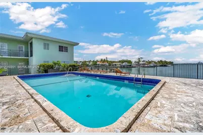 8550 Byron Ave #2G, Miami Beach, FL 33141 - Photo 18