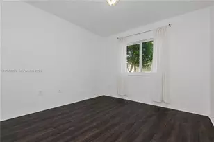 975 NE 34th Ave, Homestead, FL 33033 - Photo 10