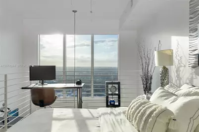60 SW 13th St #3211, Miami, FL 33130 - Photo 1