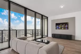 20 NE 11th St, Miami, FL 33132 - Photo 10