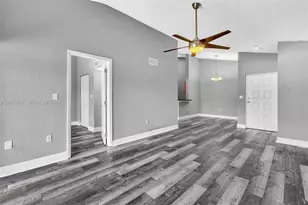 2803 N Oakland Forest Dr, Oakland Park, FL 33309 - Photo 2