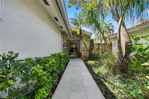 13 Dogwood Rd, Hollywood, FL 33021 - Photo 2