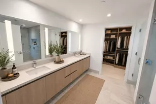 2411 Laguna Cir, North Miami, FL 33181 - Photo 4
