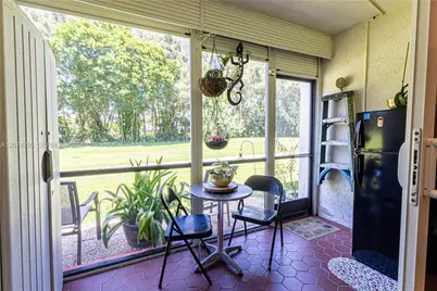 300 S Hollybrook Dr #105, Pembroke Pines, FL 33025 - Photo 12