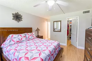 300 S Hollybrook Dr, Pembroke Pines, FL 33025 - Photo 8