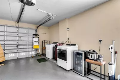 8911 N Miami Ave, El Portal, FL 33150 - Photo 22