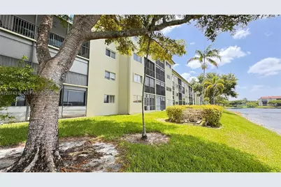 1400 SW 131st Way #305Q, Pembroke Pines, FL 33027 - Photo 2