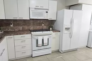 10240 SW 137th Ct, Miami, FL 33186 - Photo 8