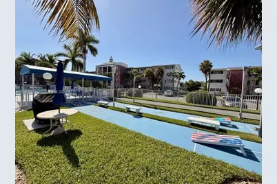 455 Paradise Isle Blvd #109, Hallandale Beach, FL 33009 - Photo 36