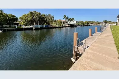 455 Paradise Isle Blvd #109, Hallandale Beach, FL 33009 - Photo 1