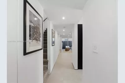 2945 Bridgeport Ave #E, Coconut Grove, FL 33133 - Photo 8