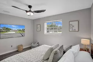 302 NW 9th St, Hallandale Beach, FL 33009 - Photo 26