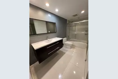 3375 N Country Club Dr #1408, Aventura, FL 33180 - Photo 6