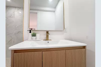 1300 NW 42nd St, Miami, FL 33142 - Photo 20