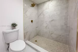 1300 NW 42nd St, Miami, FL 33142 - Photo 18