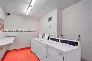 3725 S Ocean Dr, Hollywood, FL 33019 - Photo 24