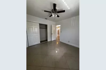 512 SW 10th St, Hallandale Beach, FL 33009 - Photo 18