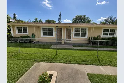 512 SW 10th St, Hallandale Beach, FL 33009 - Photo 4