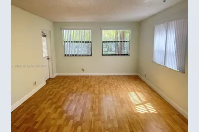 8120 Geneva Ct #250, Doral, FL 33166 - Photo 8