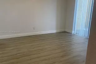 927 Riverside Dr, Coral Springs, FL 33071 - Photo 6