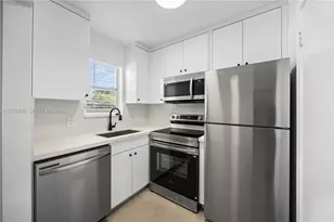 4933 Hollywood Blvd, Hollywood, FL 33021 - Photo 1