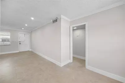 4933 Hollywood Blvd #202, Hollywood, FL 33021 - Photo 12