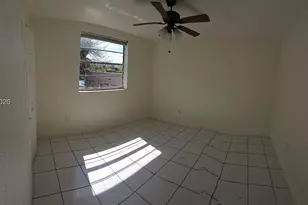 652 NW 3rd St, Miami, FL 33128 - Photo 4