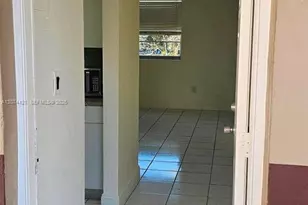 652 NW 3rd St, Miami, FL 33128 - Photo 2