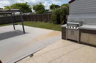 1000 NW 76th Terrace, Pembroke Pines, FL 33024 - Photo 18