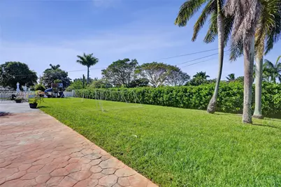 2 NE 160th St, Miami, FL 33162 - Photo 44