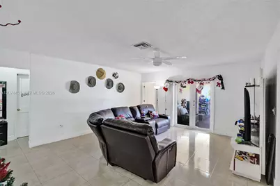 2 NE 160th St, Miami, FL 33162 - Photo 32