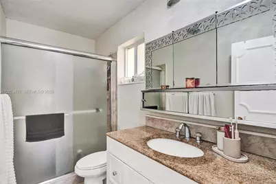 2 NE 160th St, Miami, FL 33162 - Photo 34