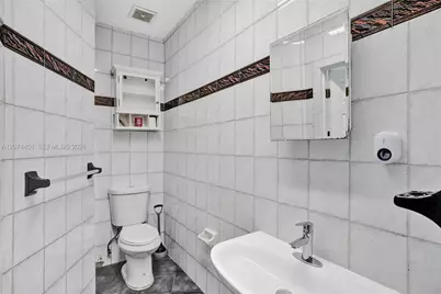 2 NE 160th St, Miami, FL 33162 - Photo 30