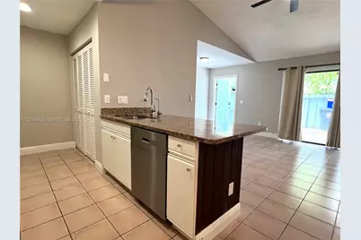 1077 Goldenrod Rd, Wellington, FL 33414 - Photo 10